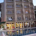 Club Dorado Μαρμαρίς