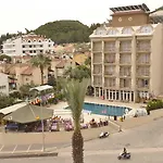 Club Dorado Hotel