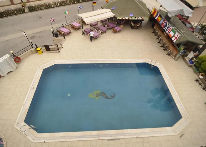 Club Dorado Μαρμαρίς