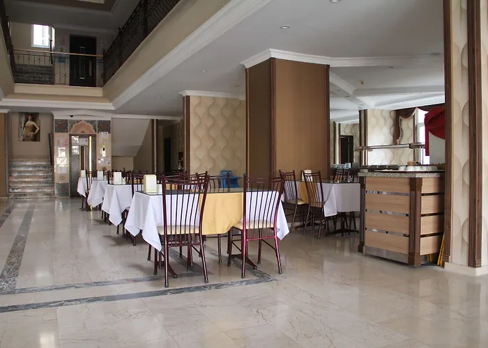 Club Dorado Μαρμαρίς