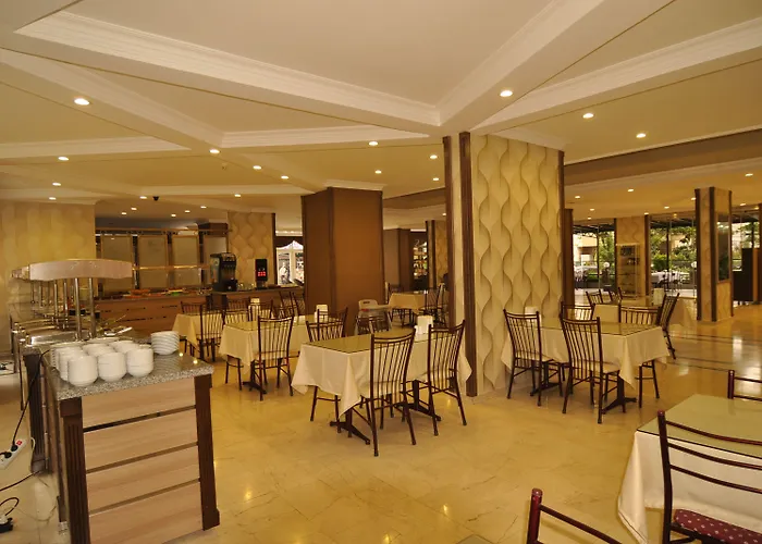 Club Dorado Μαρμαρίς