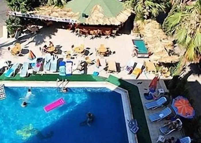 Club Dorado Szálloda 3*