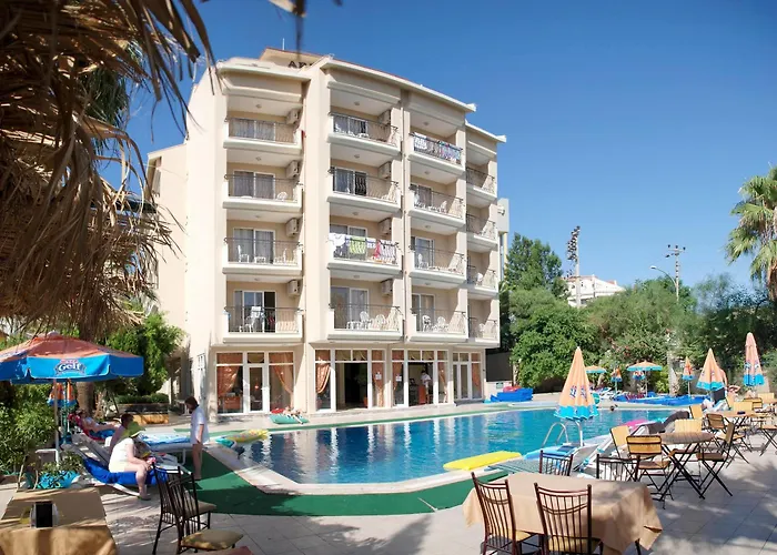 Club Dorado Μαρμαρίς