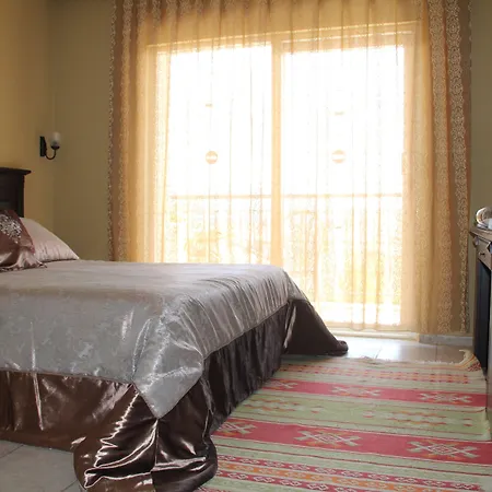 Club Dorado マルマリス