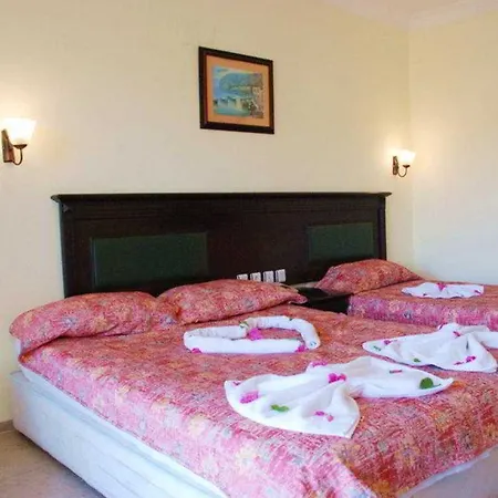Otel Club Dorado 3*