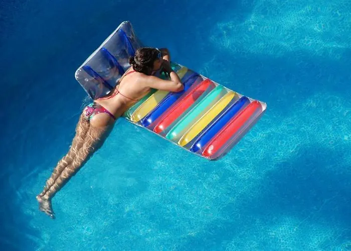 Club Dorado マルマリス