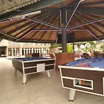 Club Dorado فندق 3*