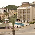 Club Dorado فندق