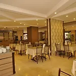 Club Dorado مرمريس